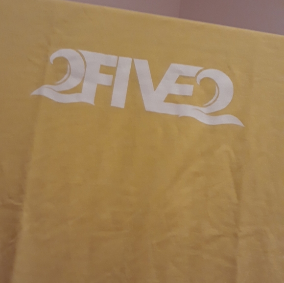 2FIVE2 shirt - Picture 2 of 2